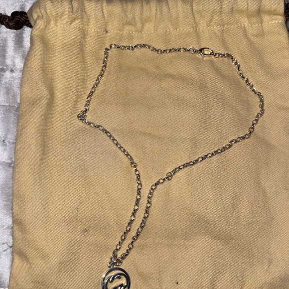 Gucci 100% Authentic necklace 925 silver GG logo excellent condition 21”L - Picture 3 of 7